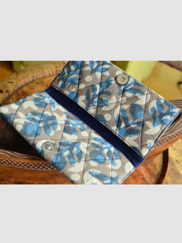 HAND PRINTED NATURAL FABRIC LADIES WALLET 05