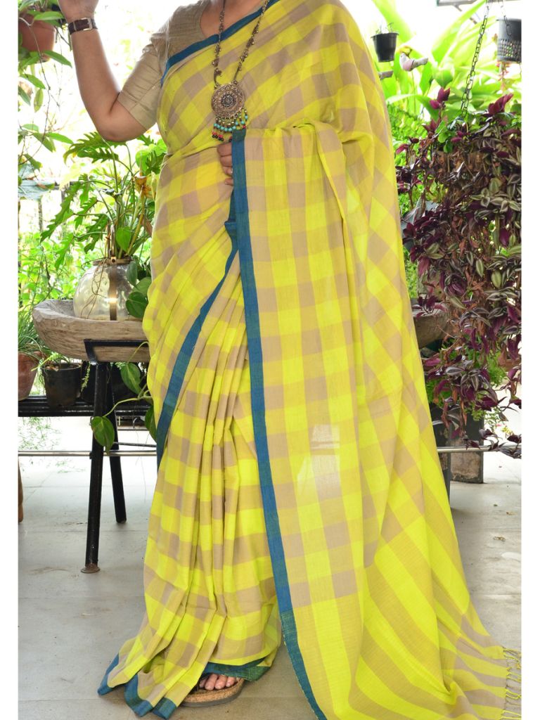 CHECK SAREE 04