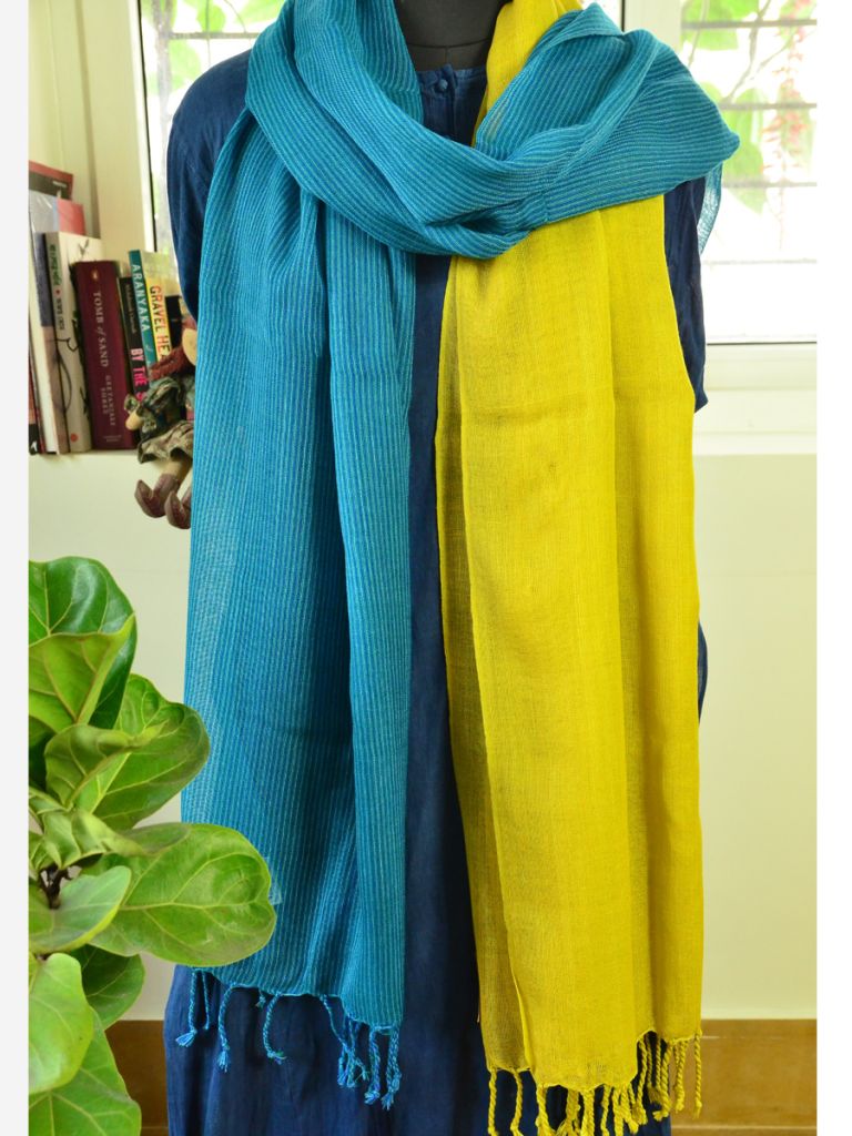CROSS FLAP SCARF 09