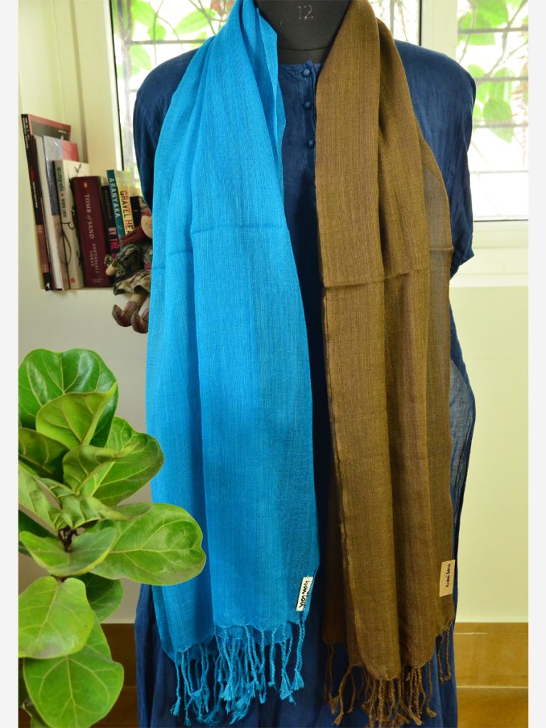 CROSS FLAP SCARF 04