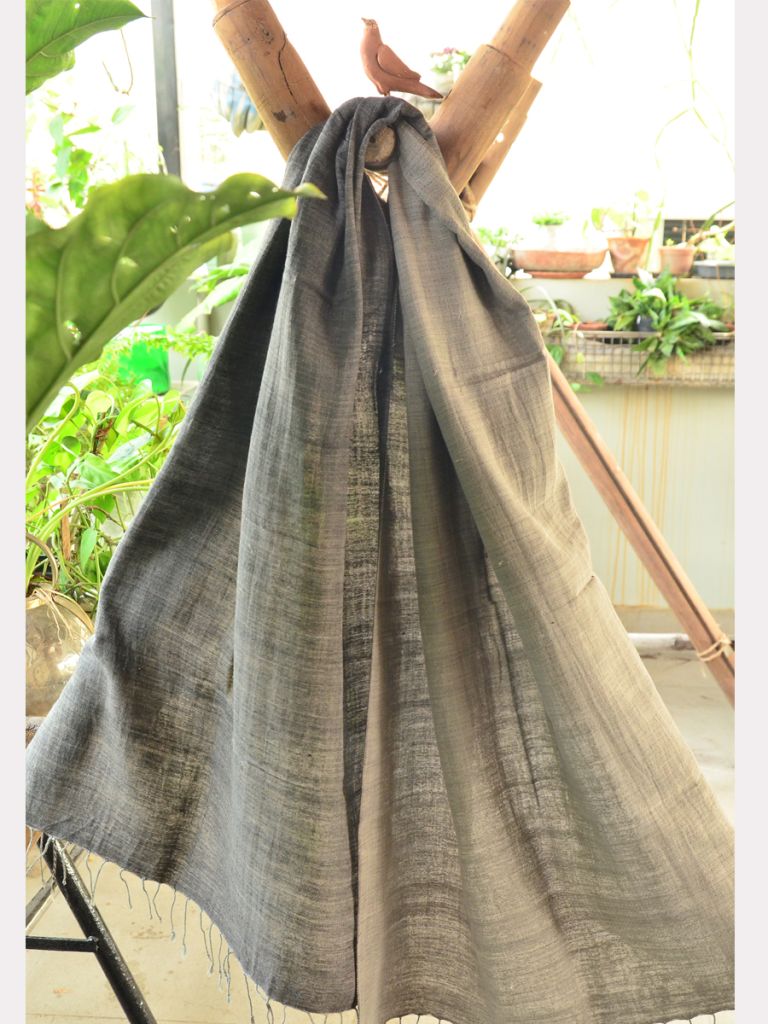 NAT DYE SCARF 01