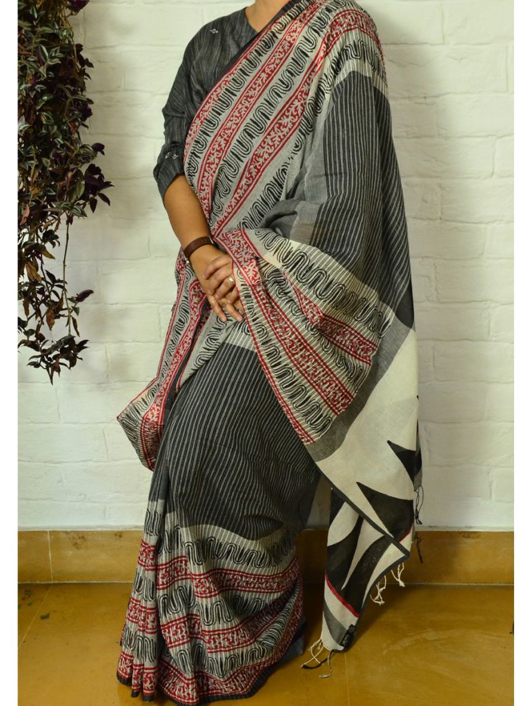 PRINT CHITA SAREE 01